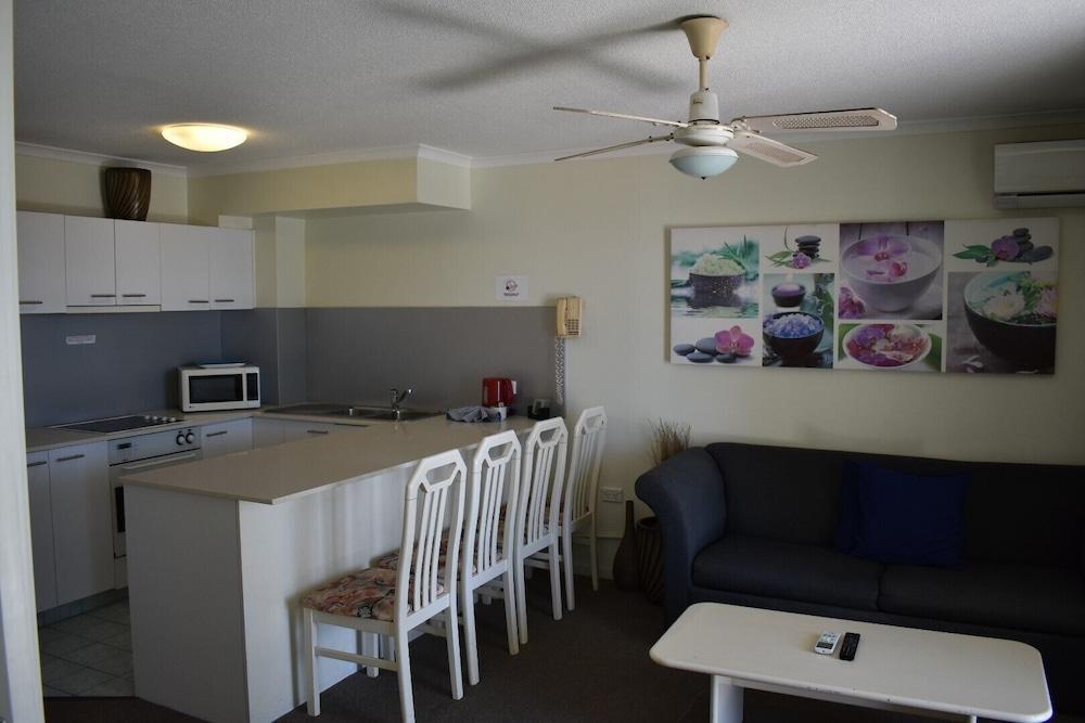 Emerald Sands Aparthotel Surfers Paradise