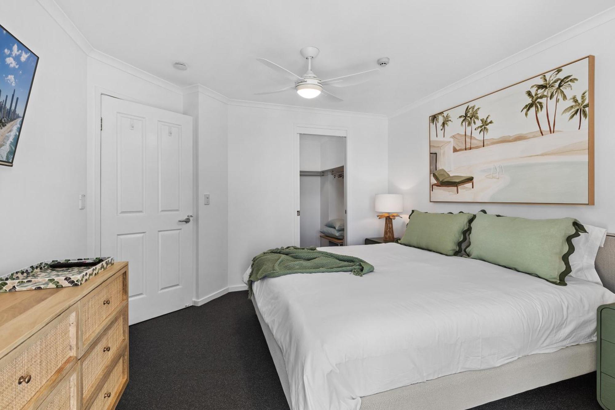 Emerald Sands Aparthotel Surfers Paradise